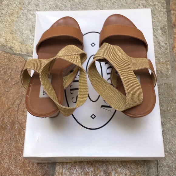 Steve Madden Roperr Wedges in good condition. - Picture 4 of 4